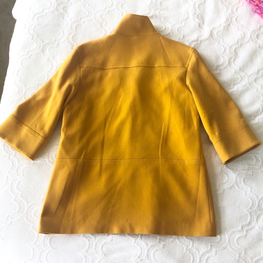 Gold Jacket - Picture 5 of 6